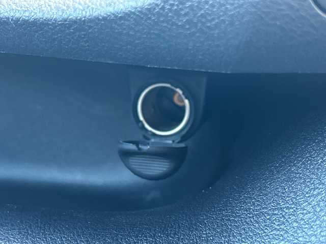 トヨタ シエンタ G セーフティエディションⅡ 大阪府 2021(令3)年 4.1万km ホワイトパールクリスタルシャイン 純正7インチメモリナビ（NSCN-W68）/バックカメラ/ワンセグナビ/CD/DVD/AM/FM/BT/純正ドライブレコーダー（ZDR-016)/純正ETC（ナビ連動）/両側スライドドア/LEDヘッドライト/トヨタセーフティーセンス/プリクラッシュセーフティ（歩行者【昼】検知機能付衝突回避支援タイプ）/レーンディパーチャーアラート/オートマチックハイビーム/先行車発進告知機能/ドライブスタートコントロール/インテリジェントクリアランスソナー［パーキングサポートブレーキ（静止物）］/SRSエアバッグ（運転席/助手席）/前後センサー/電動格納ドアミラー