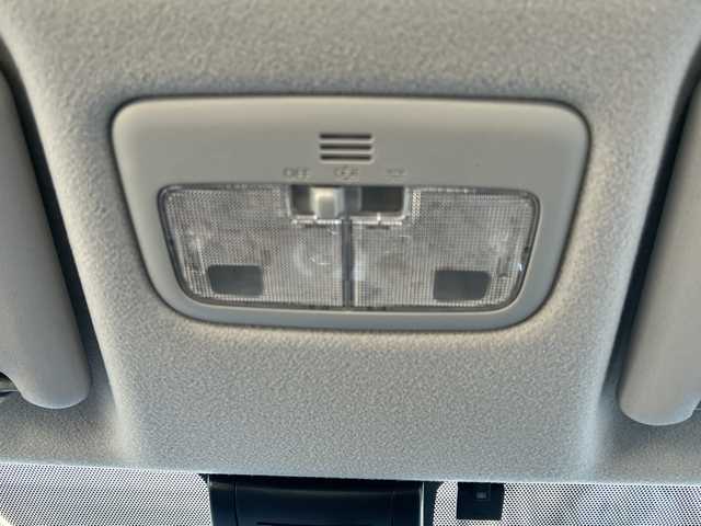 トヨタ シエンタ G セーフティエディションⅡ 大阪府 2021(令3)年 4.1万km ホワイトパールクリスタルシャイン 純正7インチメモリナビ（NSCN-W68）/バックカメラ/ワンセグナビ/CD/DVD/AM/FM/BT/純正ドライブレコーダー（ZDR-016)/純正ETC（ナビ連動）/両側スライドドア/LEDヘッドライト/トヨタセーフティーセンス/プリクラッシュセーフティ（歩行者【昼】検知機能付衝突回避支援タイプ）/レーンディパーチャーアラート/オートマチックハイビーム/先行車発進告知機能/ドライブスタートコントロール/インテリジェントクリアランスソナー［パーキングサポートブレーキ（静止物）］/SRSエアバッグ（運転席/助手席）/前後センサー/電動格納ドアミラー