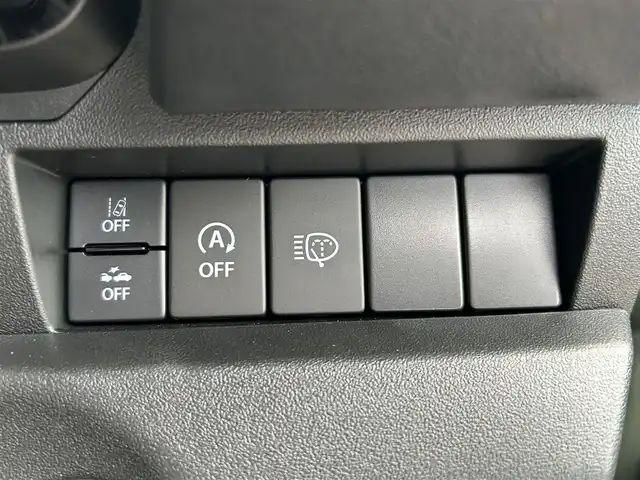 スズキ ジムニー XC 茨城県 2024(令6)年 0.1万km ジャングルグリーン 4WD/デュアルセンサーブレーキサポート/・誤発進抑制/・車線逸脱警報/・ふらつき警報/・ハイビームアシスト/・先行車発進お知らせ/クルーズコントロール/LEDオートライト/純正１６インチAW/前席シートヒーター/プッシュスタート/スマートキー/スペアキー１本