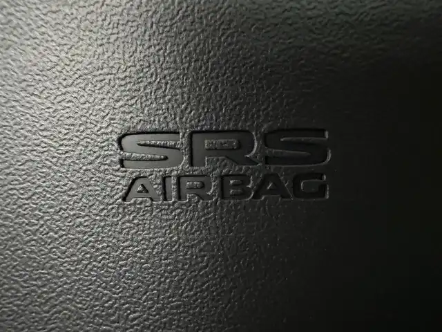 三菱 アウトランダー ＰＨＥＶ G 兵庫県 2022(令4)年 2.2万km 茶 純正メモリーナビ/フルセグTV USB BT /マルチアラウンドビューモニター/パワーバックドア/ワイヤレス充電/ETC/パーキングセンサー/衝突軽減ブレーキ/LKA/BSM/レザーシート/全席シートヒーター/パワーシート/ステアリングヒーター/ルーフレール/LEDヘッドライト/オートライト/オートハイビーム/パドルシフト/純正フロアマット/スペアキー