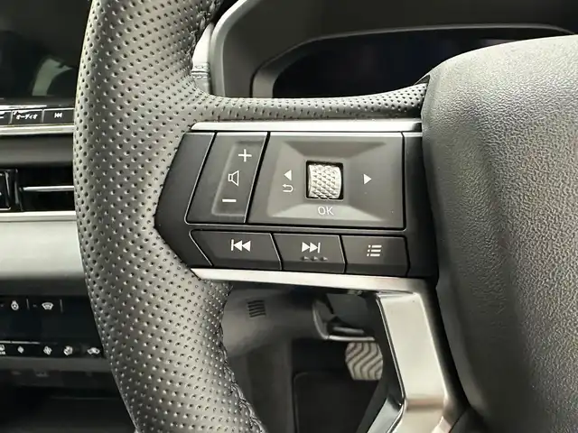 三菱 アウトランダー ＰＨＥＶ G 兵庫県 2022(令4)年 2.2万km 茶 純正メモリーナビ/フルセグTV USB BT /マルチアラウンドビューモニター/パワーバックドア/ワイヤレス充電/ETC/パーキングセンサー/衝突軽減ブレーキ/LKA/BSM/レザーシート/全席シートヒーター/パワーシート/ステアリングヒーター/ルーフレール/LEDヘッドライト/オートライト/オートハイビーム/パドルシフト/純正フロアマット/スペアキー