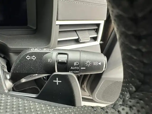 三菱 アウトランダー ＰＨＥＶ G 兵庫県 2022(令4)年 2.2万km 茶 純正メモリーナビ/フルセグTV USB BT /マルチアラウンドビューモニター/パワーバックドア/ワイヤレス充電/ETC/パーキングセンサー/衝突軽減ブレーキ/LKA/BSM/レザーシート/全席シートヒーター/パワーシート/ステアリングヒーター/ルーフレール/LEDヘッドライト/オートライト/オートハイビーム/パドルシフト/純正フロアマット/スペアキー