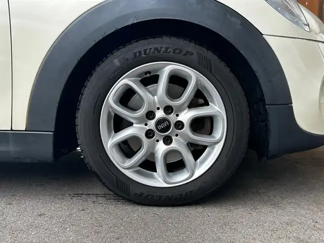 ＭＩＮＩ ミニ クーパー S 富山県 2015(平27)年 7.4万km ペッパー・ホワイト フルセグTV/HDDナビ/バックカメラ/プッシュスタート/ETC/Bluetooth接続/純正ナビ/FM/AMラジオ/フロアマット