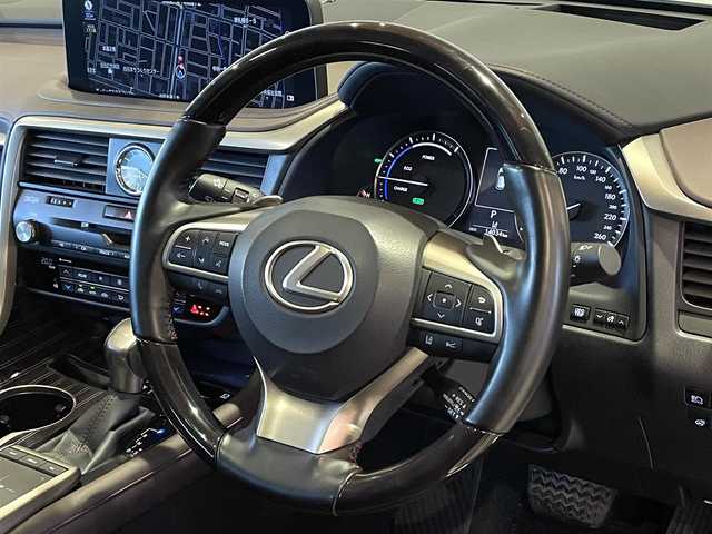 レクサス ＲＸ 450hL 道央・札幌 2022(令4)年 1.4万km ソニッククォーツ ムーンルーフ/”マークレビンソン”プレミアムサラウンドサウンドシステム/アクセサリーコンセント/おくだけ充電/セカンドキャプテンシート/Lexus Safety System+/パノラミックビューモニター/三眼フルLEDヘッドランプ/カラーヘッドアップディスプレイ/本革シート/パワーシート/シートヒーター/シートベンチレーション/ステアリングヒーター/純正メモリナビ/パワーバックドア/ETC