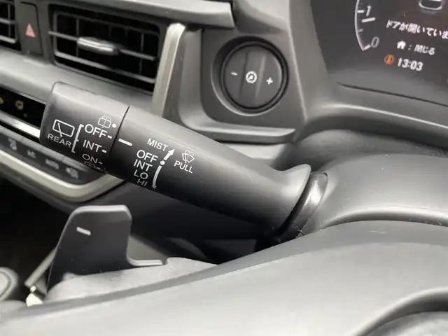 ホンダ ＷＲ－Ｖ Z 三重県 2024(令6)年 1.9万km クリスタルブラックパール 登録時18698km/禁煙車/純正8インチナビ(AM/FM/iPod/USB/フルセグ/Bluetooth)/ハーフレザーシート/レーダークルーズコントロール/パドルシフト/前後ドライブレコーダー/ビルドインETC/バックカメラ/LED/フォグランプ/オートライト/オートハイビーム/レーンキープアシスト/前後クリアランスソナー/プリクラッシュ/新車時オプション/フェンダーガーニッシュ/フォグライトガーニッシュ/サイド、リア、フロントロアーガーニッシュ/サイドステップガーニッシュ/パターンプロジェクター/KENWOOD6スピーカーセット/プッシュスタート/スマートキー×2
