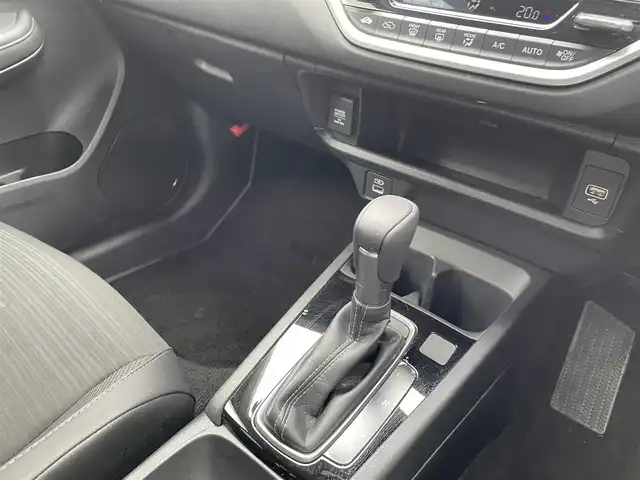 ホンダ ＷＲ－Ｖ Z 三重県 2024(令6)年 1.9万km クリスタルブラックパール 登録時18698km/禁煙車/純正8インチナビ(AM/FM/iPod/USB/フルセグ/Bluetooth)/ハーフレザーシート/レーダークルーズコントロール/パドルシフト/前後ドライブレコーダー/ビルドインETC/バックカメラ/LED/フォグランプ/オートライト/オートハイビーム/レーンキープアシスト/前後クリアランスソナー/プリクラッシュ/新車時オプション/フェンダーガーニッシュ/フォグライトガーニッシュ/サイド、リア、フロントロアーガーニッシュ/サイドステップガーニッシュ/パターンプロジェクター/KENWOOD6スピーカーセット/プッシュスタート/スマートキー×2