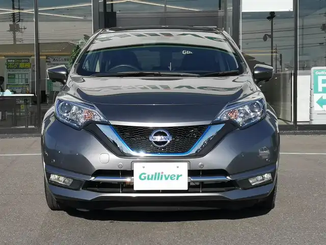 日産 ノート e－パワー メダリスト 茨城県 2018(平30)年 3.2万km ダークメタルグレー 純正ナビ/【iPod・SD・AM・FM・TV・ウォークマン・USB・BT・CD・DVD・VTR・AUX】/デジタルインナーミラー/ETC/全方位カメラ/前後コーナーセンサー/レーダークルコン/オートライト/Fフォグ/LEDライト/横滑り防止装置/衝突被害軽減システム/純正フロアマット/社外アルミホイール/ステリモ