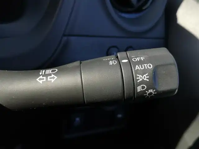 日産 ノート e－パワー メダリスト 茨城県 2018(平30)年 3.2万km ダークメタルグレー 純正ナビ/【iPod・SD・AM・FM・TV・ウォークマン・USB・BT・CD・DVD・VTR・AUX】/デジタルインナーミラー/ETC/全方位カメラ/前後コーナーセンサー/レーダークルコン/オートライト/Fフォグ/LEDライト/横滑り防止装置/衝突被害軽減システム/純正フロアマット/社外アルミホイール/ステリモ