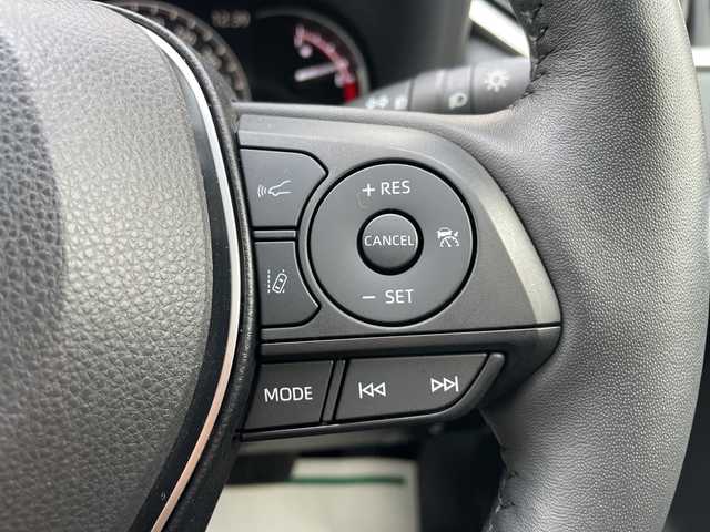 トヨタ ＲＡＶ４ アドベンチャー オフロードPKG 山形県 2021(令3)年 4万km グレーメタリック 禁煙車/Toyota Safety Sense/・プリクラッシュセーフティ/・レーントレーシングアシスト/・レーダークルーズコントロール/・ロードサインアシスト/・発進遅れ告知機能/・オートマチックハイビーム/・アダプティブハイビームシステム/・緊急時操舵支援（アクティブ操舵機能）/クリアランスソナー/ブラインドスポットモニター/レザーシート/シートヒーター/ベンチレーション/純正ディスプレイオーディオ/BT.USB.MiraCast/バックカメラ/ビルトインETC/置くだけ充電/電動パーキングブレーキ/オートホールド/パワーバックドア/ステアリングヒーター/プッシュスタート/スマートキーｘ２