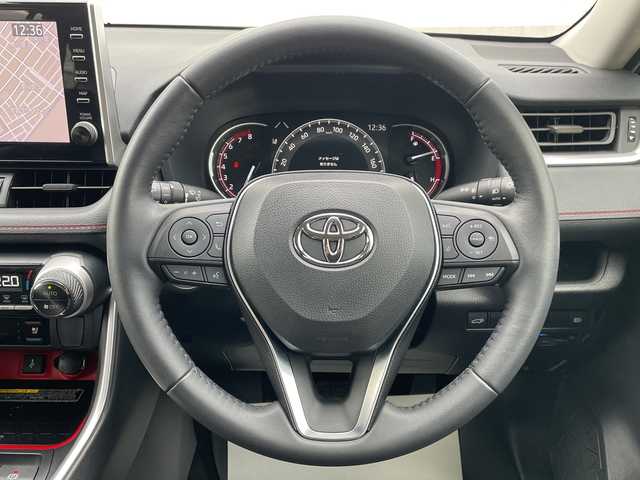 トヨタ ＲＡＶ４ アドベンチャー オフロードPKG 山形県 2021(令3)年 4万km グレーメタリック 禁煙車/Toyota Safety Sense/・プリクラッシュセーフティ/・レーントレーシングアシスト/・レーダークルーズコントロール/・ロードサインアシスト/・発進遅れ告知機能/・オートマチックハイビーム/・アダプティブハイビームシステム/・緊急時操舵支援（アクティブ操舵機能）/クリアランスソナー/ブラインドスポットモニター/レザーシート/シートヒーター/ベンチレーション/純正ディスプレイオーディオ/BT.USB.MiraCast/バックカメラ/ビルトインETC/置くだけ充電/電動パーキングブレーキ/オートホールド/パワーバックドア/ステアリングヒーター/プッシュスタート/スマートキーｘ２