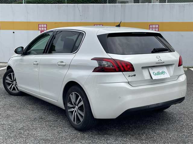 プジョー ３０８ アリュール ブルーHDi 神奈川県 2020(令2)年 5.6万km BLANC NACRE ワンオーナー/純正ディスプレイオーディオ・USB/バックカメラ/ETC/革巻きハンドル/パドルシフト/ステリモ/クルコン/ハーフレザーシート/LEDヘッドライト/フォグランプ/純正16インチアルミ/新車時保証書/取扱説明書/スペアキー