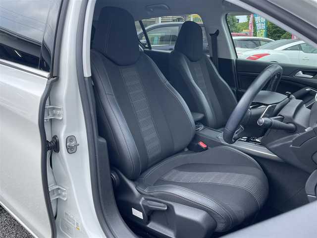 プジョー ３０８ アリュール ブルーHDi 神奈川県 2020(令2)年 5.6万km BLANC NACRE ワンオーナー/純正ディスプレイオーディオ・USB/バックカメラ/ETC/革巻きハンドル/パドルシフト/ステリモ/クルコン/ハーフレザーシート/LEDヘッドライト/フォグランプ/純正16インチアルミ/新車時保証書/取扱説明書/スペアキー