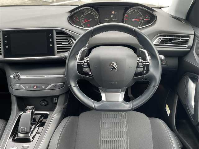 プジョー ３０８ アリュール ブルーHDi 神奈川県 2020(令2)年 5.6万km BLANC NACRE ワンオーナー/純正ディスプレイオーディオ・USB/バックカメラ/ETC/革巻きハンドル/パドルシフト/ステリモ/クルコン/ハーフレザーシート/LEDヘッドライト/フォグランプ/純正16インチアルミ/新車時保証書/取扱説明書/スペアキー