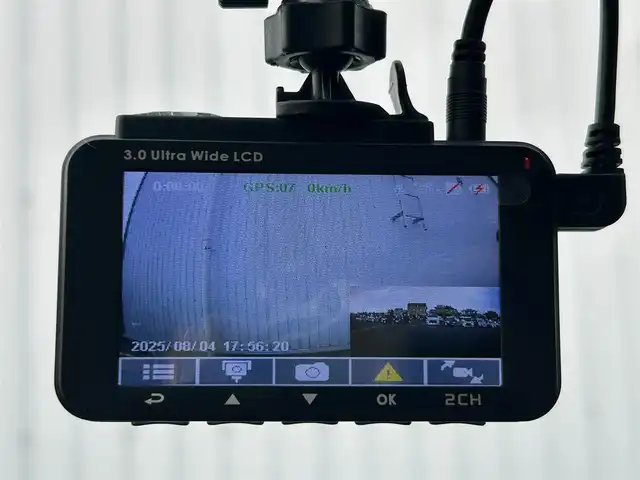 トヨタ シエンタ G クエロ 熊本県 2018(平30)年 6.3万km ブラックマイカ 純正SDナビDTV/・AM/FM/CD/DVD/BT/SD/・フルセグＴＶ/・バックカメラ/LEDヘッドライト/両側パワースライドドア/ETC/トヨタセーフティセンスC/・プリクラッシュセーフティシステム/・レーンディパーチャーアラート/・オートマチックハイビーム/革巻きステアリング/ステアリングスイッチ/電動格納ミラー/ウィンカーミラー/社外フロアマット/スマートキー/保証書あり