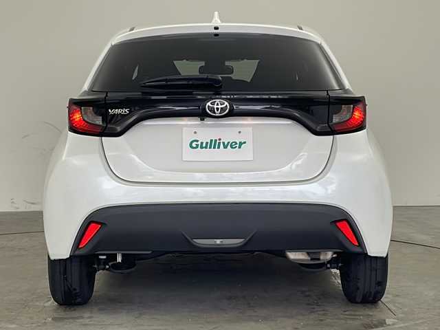 トヨタ ヤリス X 兵庫県 2020(令2)年 4.3万km ホワイトパールクリスタルシャイン ・Toyota　Safety　Sense/・プリクラッシュセーフティ/・レーントレーシングアシスト/・レーダークルーズコントロール/・オートマチックハイビーム/・ロードサインアシスト/・先行車発進告知機能/・純正ディスプレイオーディオナビ/BT/USB/Miracast/・バックカメラ/・ビルトインETC/・ステアリングスイッチ/・スマートキー/・リアシートリマインダー/・保証書
