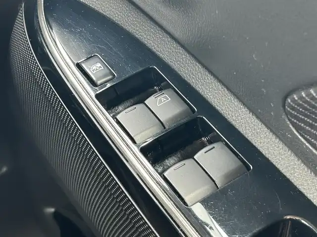 日産 デイズ ルークス X Vセレクション 静岡県 2017(平29)年 6.9万km ホワイトパール 純正7インチナビ/（FM/AM/CD/DVD/Bluetooth/iPod/SD）/フルセグTV/両側電動スライドドア/全周囲カメラ/ドラレコ/ベンチシート/フルフラットシート/純正フロアマット/プッシュスタート/スマートキー/エアバッグ/横滑り防止システム/HIDライト