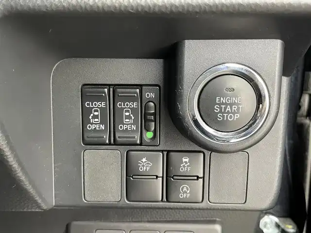 トヨタ ルーミー カスタムG－T 大分県 2018(平30)年 6.5万km ウォームグレーM/バーニッシュライトベージュM 純正ナビ（フルセグＴＶ／ＣＤ／ＤＶＤ／Ｂｌｕｅｔｏｏｔｈ）　/スマートアシスト　/両側パワースライド　/クルーズコントロール　/バックカメラ　/ステアリングスイッチ　/前ドラレコ　/アイドリングストップ　/ＥＴＣ/ワンオーナー