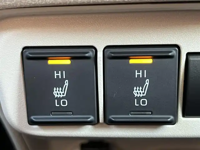 トヨタ シエンタ ハイブリッド Z 奈良県 2023(令5)年 2.3万km ホワイトパールクリスタルシャイン 純正10.5インチディスプレイオーディオ/（TV/BT/AppleCarPlay/AndroidAuto）/レーダークルーズコントロール/アラウンドビューモニター/ブラインドスポットモニター/前後コーナーセンサー/プリクラッシュセーフティ/レーンキープアシスト/両側パワースライドドア/前席シートヒーター/ステアリングヒーター/後席サンシェード/LEDヘッドライト/ETC2.0/G-SPEED16インチAW/保証書/取り扱い説明書/スペアキーX1