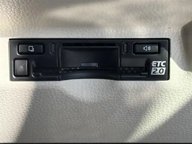 トヨタ シエンタ ハイブリッド Z 奈良県 2023(令5)年 2.3万km ホワイトパールクリスタルシャイン 純正10.5インチディスプレイオーディオ/（TV/BT/AppleCarPlay/AndroidAuto）/レーダークルーズコントロール/アラウンドビューモニター/ブラインドスポットモニター/前後コーナーセンサー/プリクラッシュセーフティ/レーンキープアシスト/両側パワースライドドア/前席シートヒーター/ステアリングヒーター/後席サンシェード/LEDヘッドライト/ETC2.0/G-SPEED16インチAW/保証書/取り扱い説明書/スペアキーX1