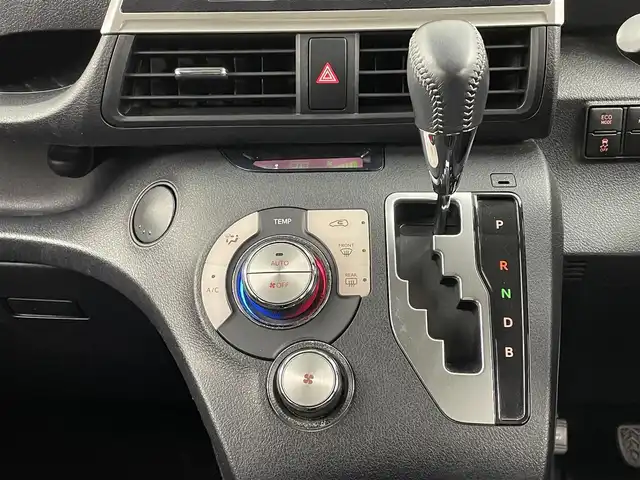 トヨタ シエンタ ハイブリッド G セーフティエディションⅡ 大分県 2021(令3)年 7.2万km ブラックマイカ 純正SDナビ（NSZT-W68T）/　BT/CD/DVD/フルセグ/モデリスタ/トヨタセーフティーセンス/100V充電/USB入力端子/バックカメラ/両側パワースライドドア/コーナーセンサー/オートライト/オートマチックハイビーム/ステアリングヒーター/LEDヘッドライト/ドライブレコーダー/ビルトインETC