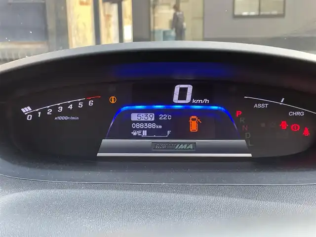 ホンダ フリード ハイブリット プレミアムエディション 滋賀県 2016(平28)年 8.9万km コバルトブルーパール 純正ナビ/CD/DVD/Bluetooth/FM/AM/フルセグテレビ/バックカメラ/ビルトインETC/両側パワースライドドア/クルーズコントロール/フリップダウンモニター/LEDヘッドライト/オートライト/スマートキー/ドアバイザー/ステアリングスイッチ/純正フロアマット