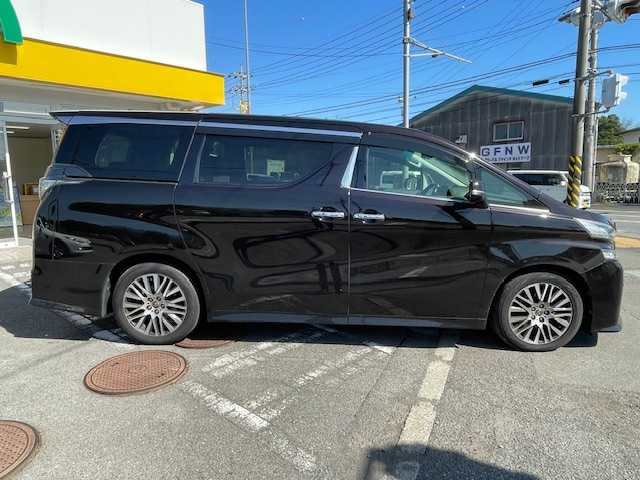 トヨタ ヴェルファイア Z Gエディション 神奈川県 2018(平30)年 9万km バーニングブラッククリスタルシャインガラスフレーク サンルーフ/キャプテンシート/衝突軽減システム/レーダークルーズコントロール/レーンキープアシスト/コーナーセンサー/カーテンエアバッグ/サイドエアバッグ/横滑り防止装置/ＬＥＤヘッドライト/フォグランプ/JBLサウンドスピーカー/オットマン/純正メーカーナビ/BT/AM/FM/CD/DVD/ブルーレイ/フルセグTV/AUX/ウォークスルー/ドライブレコーダー前後