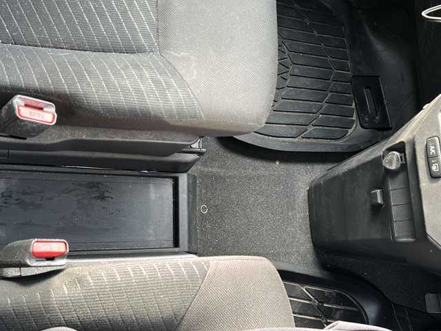 トヨタ タンク X S 道央・札幌 2018(平30)年 7.1万km マゼンタベリーマイカM 4WD/ワンオーナー/片側パワースライドドア/社外SDナビ(フルセグ、AM、FM、CD、DVD)/衝突被害軽減システム/寒冷地仕様/アイドリングストップ/夏タイヤ積込(社外AW)/プッシュスタート/オートライト/電動格納ミラー/純正エンジンスターター/スマートキー/新車時保証書/取扱説明書/スペアキー×1