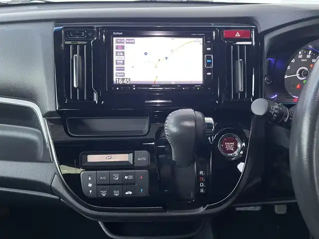 ホンダ Ｎ ＷＧＮ カスタム G ターボパッケージ 埼玉県 2018(平30)年 4.4万km プレミアムホワイトパールⅡ 純正ナビ/　Bluetooth/フルセグ/　CD/DVD/AM/FM/クルーズコントロール/ビルトインETC/ハーフレザーシート/MTモード付AT/パドルシフト/ターボ/プッシュスタート/スマートキー/オートライト/純正14インチアルミホイール/純正フロアマット/本革巻きステアリング/ドアバイザー/保証書/記録簿/盗難防止装置