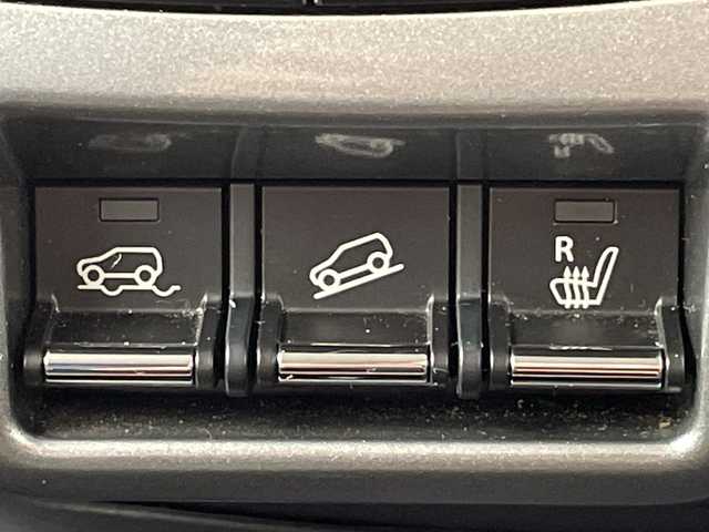 スズキ ハスラー F リミテッド Ⅱ 岐阜県 2018(平30)年 2.2万km アクティブイエロー/スチールシルバー2トーン 純正ディスプレイオーディオ【PVH-9300VSZS】/(FM/AM/CD/DVD/Bluetooth)/衝突軽減ブレーキ/ステアリングスイッチ/HIDヘッドライト/オートライト/シートヒーター(D/N席)/純正フロアマット/スズキセーフティサポート/デュアルカメラブレーキサポート/ヒルディセントコントロール/横滑り防止装置