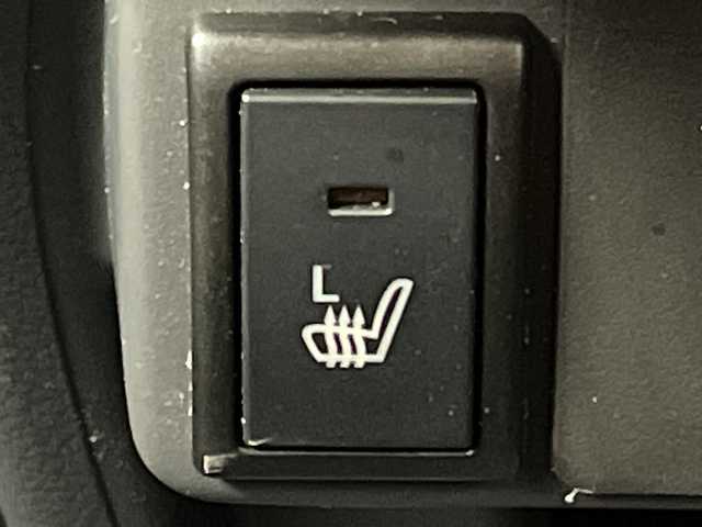 スズキ ハスラー F リミテッド Ⅱ 岐阜県 2018(平30)年 2.2万km アクティブイエロー/スチールシルバー2トーン 純正ディスプレイオーディオ【PVH-9300VSZS】/(FM/AM/CD/DVD/Bluetooth)/衝突軽減ブレーキ/ステアリングスイッチ/HIDヘッドライト/オートライト/シートヒーター(D/N席)/純正フロアマット/スズキセーフティサポート/デュアルカメラブレーキサポート/ヒルディセントコントロール/横滑り防止装置