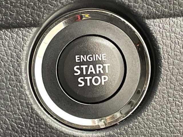 スズキ ハスラー F リミテッド Ⅱ 岐阜県 2018(平30)年 2.2万km アクティブイエロー/スチールシルバー2トーン 純正ディスプレイオーディオ【PVH-9300VSZS】/(FM/AM/CD/DVD/Bluetooth)/衝突軽減ブレーキ/ステアリングスイッチ/HIDヘッドライト/オートライト/シートヒーター(D/N席)/純正フロアマット/スズキセーフティサポート/デュアルカメラブレーキサポート/ヒルディセントコントロール/横滑り防止装置