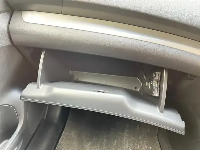 ホンダ ＣＲ－Ｖ 20G 東京都 2012(平24)年 7.2万km ホワイトオーキッドパール 社外HDDナビ（VIE-X08V）/・DTV/BT/HDD/SD/CD/DVD/ラジオ/バックカメラ/ドライブレコーダー/クルーズコントロール/HIDヘッドランプ/フォグランプ/電動格納/ヒーテッド付ウインカーミラー/ワイパーデアイサー/革巻きステアリング/左右独立温度コントロール式オートエアコン/ブラックファブリックシート/トノカバー/スマートキーシステム/車両取扱説明書/新車時保証書