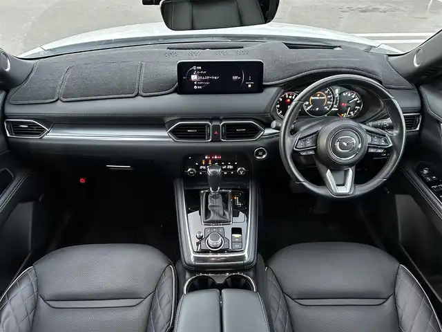 マツダ ＣＸ－８ XD エクスクルーシブモード 佐賀県 2023(令5)年 4.9万km ロジウムホワイトプレミアムメタリック ワンオーナー/黒革シート/純正10.25インチSDナビゲーション/・フルセグTV/AM/FM/USB/Bluetooth/BOSEサウンドシステム/360°ビューモニター/前後ドライブレコーダー/ETC/パワーリフトゲート/電子パーキングブレーキ/・AUTO HOLD機能/置くだけ充電/後席エアコン/DN席＋2列目パワーシート(D席メモリー機能付)/シートヒーター/シートベンチレーション/後席サンシェード/ISOFIX対応/革巻きステアリング/ステアリングリモコン/純正19インチアルミホイール/純正LEDヘッドライト/・オートマチックハイビーム/リヤフォグランプ/純正フロアマット/新車保証書/取扱説明書/スペアキー１本/i-ACTIVSENSE/・マツダレーダークルーズコントロール/・車線逸脱警報機能/・衝突軽減ブレーキ/・ブラインドスポットモニタリング/・レーンキープアシストシステム/・パーキングセンサーシステム/・標識検知機能/・ドライバーアテンションアラート