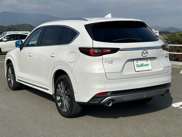 マツダ ＣＸ－８ XD エクスクルーシブモード 佐賀県 2023(令5)年 4.9万km ロジウムホワイトプレミアムメタリック ワンオーナー/黒革シート/純正10.25インチSDナビゲーション/・フルセグTV/AM/FM/USB/Bluetooth/BOSEサウンドシステム/360°ビューモニター/前後ドライブレコーダー/ETC/パワーリフトゲート/電子パーキングブレーキ/・AUTO HOLD機能/置くだけ充電/後席エアコン/DN席＋2列目パワーシート(D席メモリー機能付)/シートヒーター/シートベンチレーション/後席サンシェード/ISOFIX対応/革巻きステアリング/ステアリングリモコン/純正19インチアルミホイール/純正LEDヘッドライト/・オートマチックハイビーム/リヤフォグランプ/純正フロアマット/新車保証書/取扱説明書/スペアキー１本/i-ACTIVSENSE/・マツダレーダークルーズコントロール/・車線逸脱警報機能/・衝突軽減ブレーキ/・ブラインドスポットモニタリング/・レーンキープアシストシステム/・パーキングセンサーシステム/・標識検知機能/・ドライバーアテンションアラート