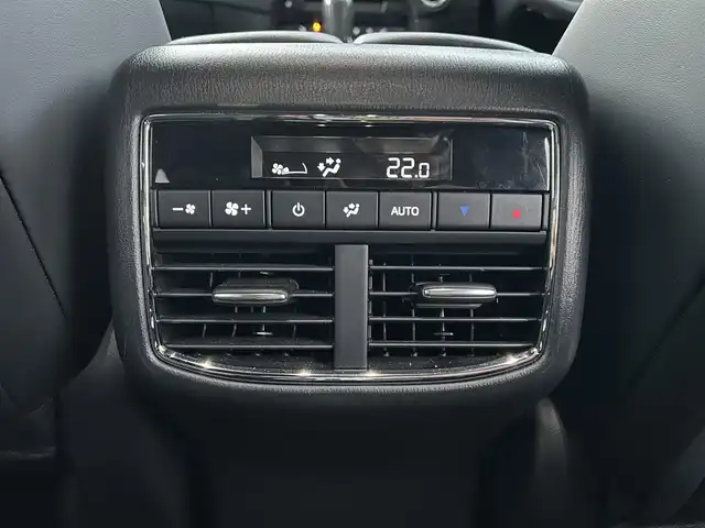 マツダ ＣＸ－８ XD エクスクルーシブモード 佐賀県 2023(令5)年 4.9万km ロジウムホワイトプレミアムメタリック ワンオーナー/黒革シート/純正10.25インチSDナビゲーション/・フルセグTV/AM/FM/USB/Bluetooth/BOSEサウンドシステム/360°ビューモニター/前後ドライブレコーダー/ETC/パワーリフトゲート/電子パーキングブレーキ/・AUTO HOLD機能/置くだけ充電/後席エアコン/DN席＋2列目パワーシート(D席メモリー機能付)/シートヒーター/シートベンチレーション/後席サンシェード/ISOFIX対応/革巻きステアリング/ステアリングリモコン/純正19インチアルミホイール/純正LEDヘッドライト/・オートマチックハイビーム/リヤフォグランプ/純正フロアマット/新車保証書/取扱説明書/スペアキー１本/i-ACTIVSENSE/・マツダレーダークルーズコントロール/・車線逸脱警報機能/・衝突軽減ブレーキ/・ブラインドスポットモニタリング/・レーンキープアシストシステム/・パーキングセンサーシステム/・標識検知機能/・ドライバーアテンションアラート