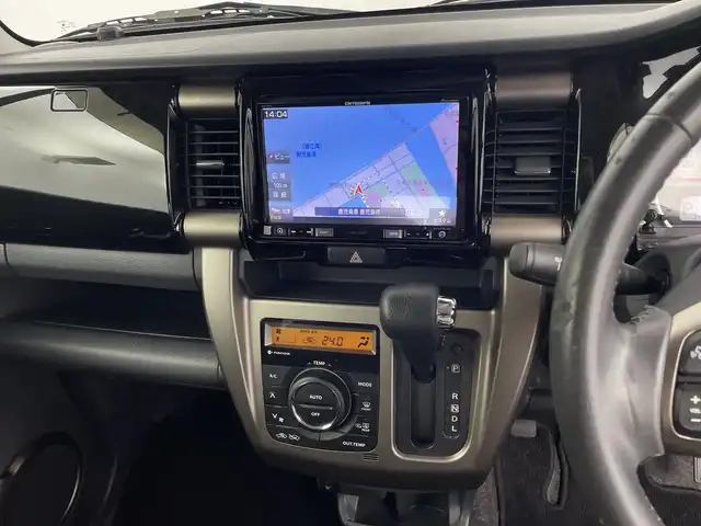 スズキ ハスラー Jスタイル Ⅱ 鹿児島県 2017(平29)年 2.2万km フェニックスレッドパール/ホワイト2トーンルーフ 社外8インチナビ/（AM/FM/CD/DVD/Bluetooth）/フルセグテレビ/バックカメラ/デュアルカメラブレーキサポート/レーンキープアシスト/ステアリングリモコン/シートヒーター/オートライト/ハーフレザーシート/ETC/スマートキー/オートエアコン/アイドリングストップ