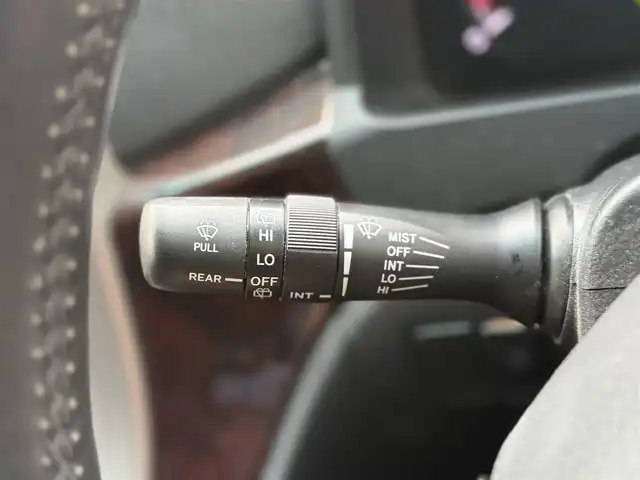 トヨタ アルファード 240S 大阪府 2012(平24)年 9.5万km ゴールドパールクリスタルシャイン (株)IDOMが運営する【じしゃロン東大阪店】の自社ローン専用車両になりますこちらは現金またはオートローンご利用時の価格です。自社ローンご希望の方は別途その旨お申付け下さい/社外SDナビ【CN-H500WD】/フルセグTV、Bluetooth、CD、DVD/ALPINE製フリップダウンモニター/バックカメラ/ビルトインETC/ドライブレコーダー前後/両側パワースライドドア/横滑り防止装置/コーナーセンサー前後/18インチアルミ（３０アルファードCパケ用）/取説（車両・ナビ）/スマートキー＆プッシュスタート