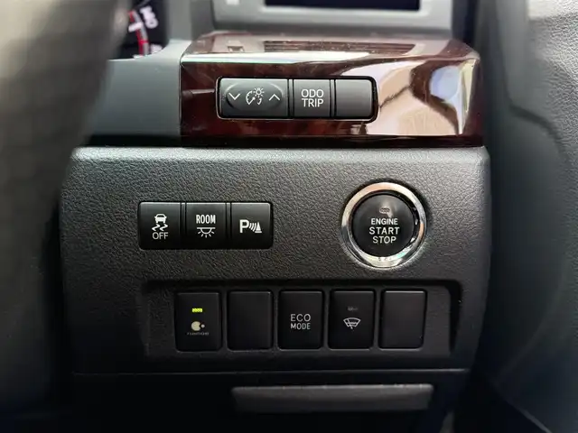 トヨタ アルファード 240S 大阪府 2012(平24)年 9.5万km ゴールドパールクリスタルシャイン (株)IDOMが運営する【じしゃロン東大阪店】の自社ローン専用車両になりますこちらは現金またはオートローンご利用時の価格です。自社ローンご希望の方は別途その旨お申付け下さい/社外SDナビ【CN-H500WD】/フルセグTV、Bluetooth、CD、DVD/ALPINE製フリップダウンモニター/バックカメラ/ビルトインETC/ドライブレコーダー前後/両側パワースライドドア/横滑り防止装置/コーナーセンサー前後/18インチアルミ（３０アルファードCパケ用）/取説（車両・ナビ）/スマートキー＆プッシュスタート