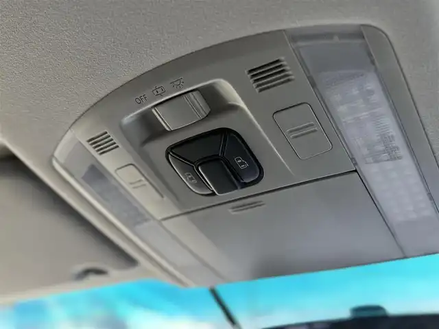 トヨタ アルファード 240S 大阪府 2012(平24)年 9.5万km ゴールドパールクリスタルシャイン (株)IDOMが運営する【じしゃロン東大阪店】の自社ローン専用車両になりますこちらは現金またはオートローンご利用時の価格です。自社ローンご希望の方は別途その旨お申付け下さい/社外SDナビ【CN-H500WD】/フルセグTV、Bluetooth、CD、DVD/ALPINE製フリップダウンモニター/バックカメラ/ビルトインETC/ドライブレコーダー前後/両側パワースライドドア/横滑り防止装置/コーナーセンサー前後/18インチアルミ（３０アルファードCパケ用）/取説（車両・ナビ）/スマートキー＆プッシュスタート