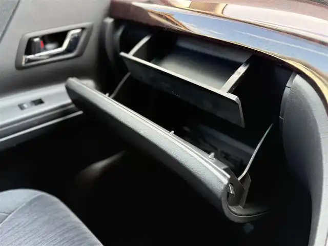 トヨタ アルファード 240S 大阪府 2012(平24)年 9.5万km ゴールドパールクリスタルシャイン (株)IDOMが運営する【じしゃロン東大阪店】の自社ローン専用車両になりますこちらは現金またはオートローンご利用時の価格です。自社ローンご希望の方は別途その旨お申付け下さい/社外SDナビ【CN-H500WD】/フルセグTV、Bluetooth、CD、DVD/ALPINE製フリップダウンモニター/バックカメラ/ビルトインETC/ドライブレコーダー前後/両側パワースライドドア/横滑り防止装置/コーナーセンサー前後/18インチアルミ（３０アルファードCパケ用）/取説（車両・ナビ）/スマートキー＆プッシュスタート