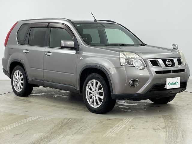 日産 エクストレイル 20X 道央・札幌 2011(平23)年 12.4万km ブレードシルバー ・4WD/・社外ナビ（HS310D-A）/・BT&CD&DVD&SD&フルセグTV/・バックカメラ/・横滑り防止装置/・2WD4WD切替/・全席シートヒーター/・純正フロアマット/・ETC/・オートライト/・LEDヘッドライト/・スマートキー/・積込サマータイヤ純正AW付