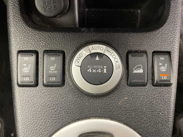 日産 エクストレイル 20X 道央・札幌 2011(平23)年 12.4万km ブレードシルバー ・4WD/・社外ナビ（HS310D-A）/・BT&CD&DVD&SD&フルセグTV/・バックカメラ/・横滑り防止装置/・2WD4WD切替/・全席シートヒーター/・純正フロアマット/・ETC/・オートライト/・LEDヘッドライト/・スマートキー/・積込サマータイヤ純正AW付