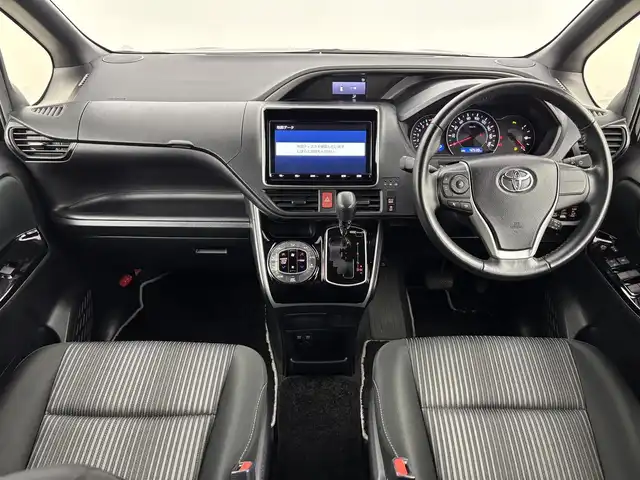 トヨタ ヴォクシー ZS 煌Ⅱ 福岡県 2020(令2)年 4.3万km ブラック 純正９型ナビ／フルセグTV　/バックカメラ　/ビルトインＥＴＣ　/前方ドラレコ　/クルーズコントロール　/コーナーセンサー　/衝突被害軽減ブレーキ　/レーンキープ　/アクセル踏み間違い防止　/オートマチックハイビーム　/MTモード付AT　/両側電動スライドドア　/LEDヘッドライト　/純正１６インチアルミホイール