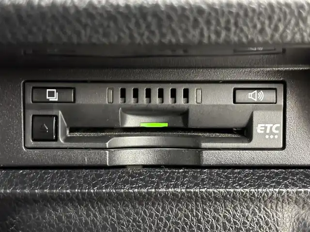 トヨタ ヴォクシー ZS 煌Ⅱ 福岡県 2020(令2)年 4.3万km ブラック 純正９型ナビ／フルセグTV　/バックカメラ　/ビルトインＥＴＣ　/前方ドラレコ　/クルーズコントロール　/コーナーセンサー　/衝突被害軽減ブレーキ　/レーンキープ　/アクセル踏み間違い防止　/オートマチックハイビーム　/MTモード付AT　/両側電動スライドドア　/LEDヘッドライト　/純正１６インチアルミホイール