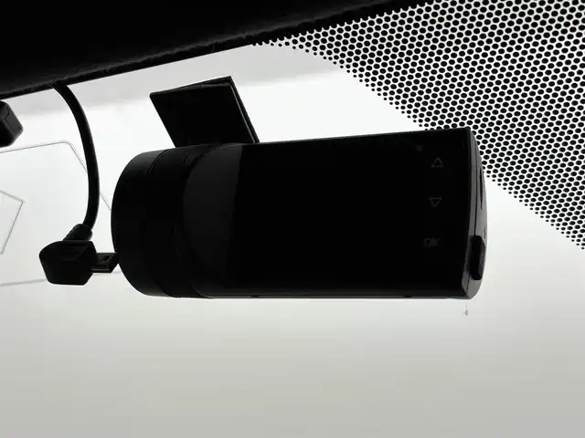 トヨタ ヴォクシー ZS 煌Ⅱ 福岡県 2020(令2)年 4.3万km ブラック 純正９型ナビ／フルセグTV　/バックカメラ　/ビルトインＥＴＣ　/前方ドラレコ　/クルーズコントロール　/コーナーセンサー　/衝突被害軽減ブレーキ　/レーンキープ　/アクセル踏み間違い防止　/オートマチックハイビーム　/MTモード付AT　/両側電動スライドドア　/LEDヘッドライト　/純正１６インチアルミホイール