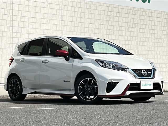 日産 ノート e－パワー ニスモ 茨城県 2018(平30)年 9.3万km ブリリアントホワイトパール ワンオーナー/NISMO専用シート/純正メモリナビ【MM318D-W】/(地デジTV・CD・DVD・BT・ラジオ再生)/レーダークルーズコントロール/レーンアシスト/衝突軽減ブレーキ/コーナーセンサー/アラウンドビューカメラ/ETC/ドライブレコーダー/オートライト/LEDヘッドライト/純正16inアルミホイール/純正フロアマット/スマートキー/取扱説明書/保証書