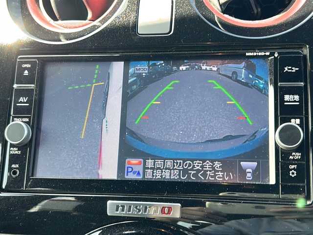 日産 ノート e－パワー ニスモ 茨城県 2018(平30)年 9.3万km ブリリアントホワイトパール ワンオーナー/NISMO専用シート/純正メモリナビ【MM318D-W】/(地デジTV・CD・DVD・BT・ラジオ再生)/レーダークルーズコントロール/レーンアシスト/衝突軽減ブレーキ/コーナーセンサー/アラウンドビューカメラ/ETC/ドライブレコーダー/オートライト/LEDヘッドライト/純正16inアルミホイール/純正フロアマット/スマートキー/取扱説明書/保証書