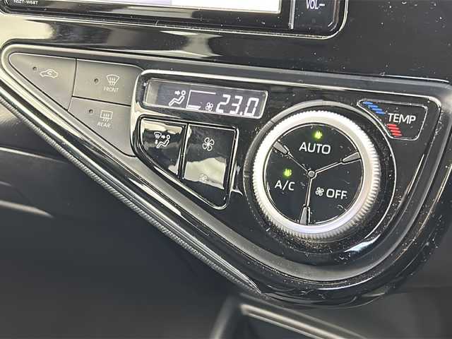 トヨタ アクア S スタイルブラック 宮城県 2019(令1)年 9.7万km ダークブルーマイカ トヨタセーフティセンス/・プリクラッシュセーフティ/・レーンディパーチャーアラート/・オートハイビーム/・クリアランスソナー/純正ナビ/・CD.DVD.SD.BT/フルセグTV/バックカメラ/ドライブレコーダー（Fのみ）/ビルトインETC/LEDヘッドライト/フォグランプ/プッシュスタート/スマートキー×２/アイドリングストップ/横滑り防止装置/社外15インチアルミホイール/純正フロアマット