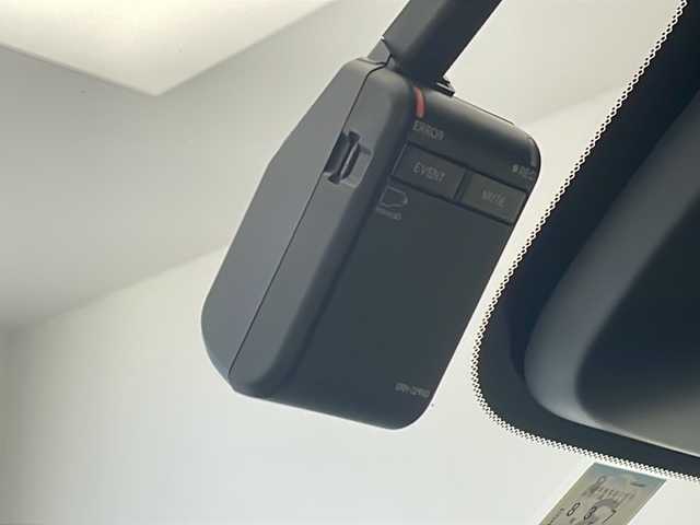 ホンダ ステップワゴン スパーダ eHEV プレミアムライン 沖縄県 2023(令5)年 3.1万km スーパープラチナグレーメタリック 純正ナビ　【LXM-237VFLi】/　(フルセグTV　Bluetooth　CD/DVD)/マルチビューカメラシステム　　/前後ドライブレコーダー　/両側パワースライドドア　/アダプティブクルーズコントロール　/ＬＥＤヘッドライト　/電動リアゲート　/ＥＴＣ/プッシュスタート/スマートキー/スペアキー/シートヒーター　