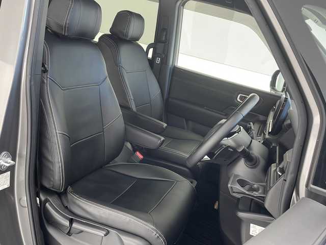 ホンダ ステップワゴン スパーダ eHEV プレミアムライン 沖縄県 2023(令5)年 3.1万km スーパープラチナグレーメタリック 純正ナビ　【LXM-237VFLi】/　(フルセグTV　Bluetooth　CD/DVD)/マルチビューカメラシステム　　/前後ドライブレコーダー　/両側パワースライドドア　/アダプティブクルーズコントロール　/ＬＥＤヘッドライト　/電動リアゲート　/ＥＴＣ/プッシュスタート/スマートキー/スペアキー/シートヒーター　